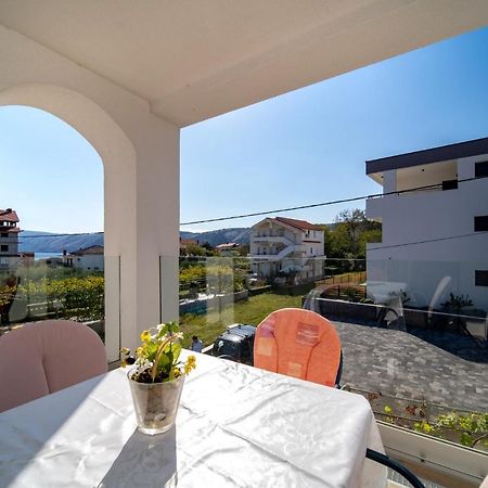 Apartments Lazaric Lopar Exterior foto
